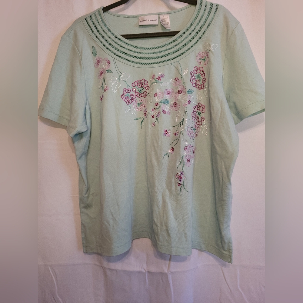 Alfred Dunner mint green short sleeved shirt with pretty purple flowers size xl - Picture 7 of 7